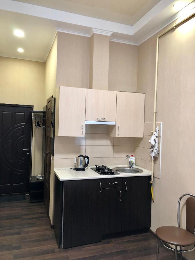 Apart Studio-Біля Вокзалу-Недалеко Від Центру-Городоцька 151 Leópolis Exterior foto